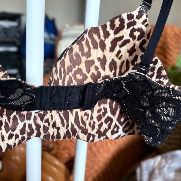 Victoria's Secret Black Lace Bra - Picture 6 of 11